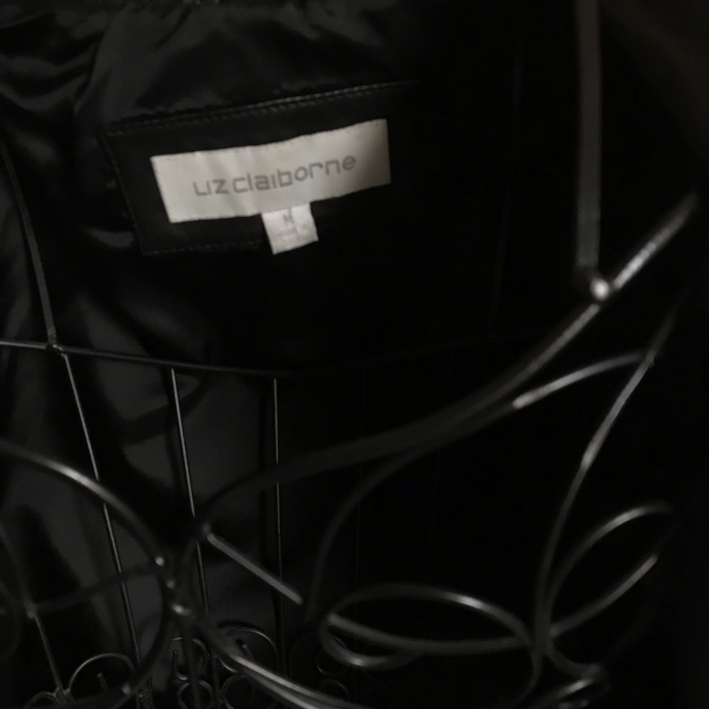 HOST PICK Liz Claiborne Black Leather Jacket w/zipper closure tiny blemish Sz. M - Picture 7 of 11
